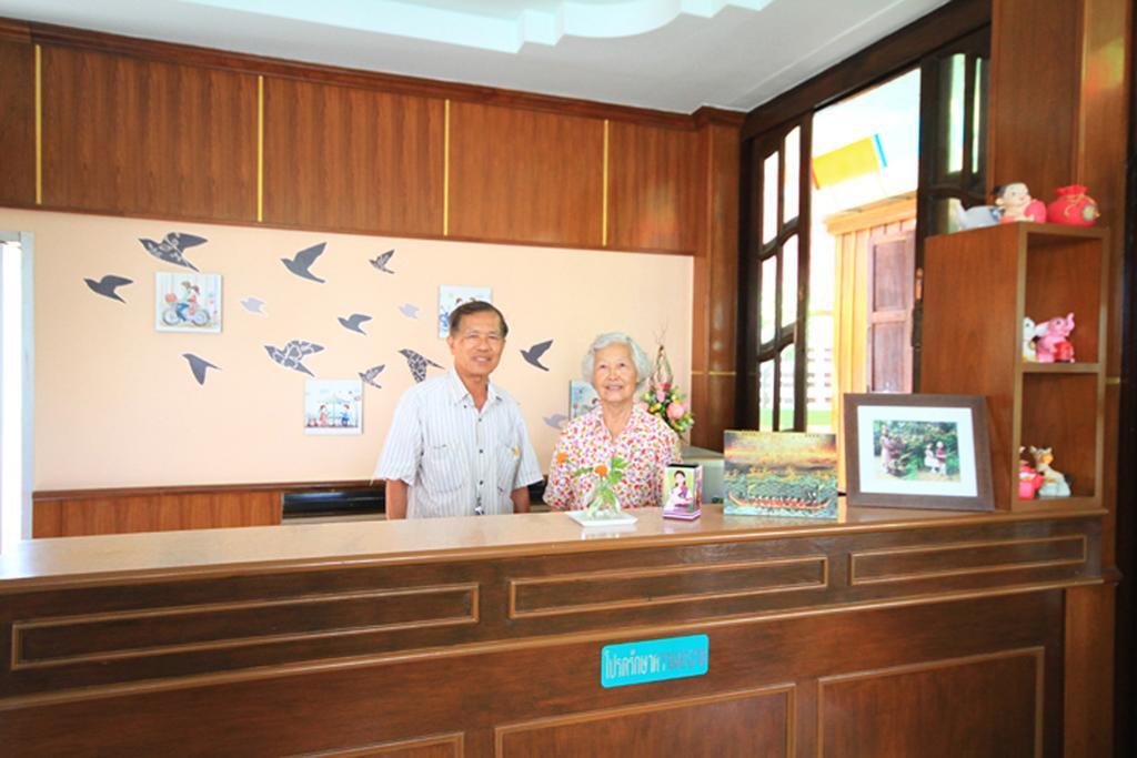 J.Holiday Inn Krabi town Exterior foto